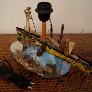 N° 201 ) . ABAT JOUR + SOCLE